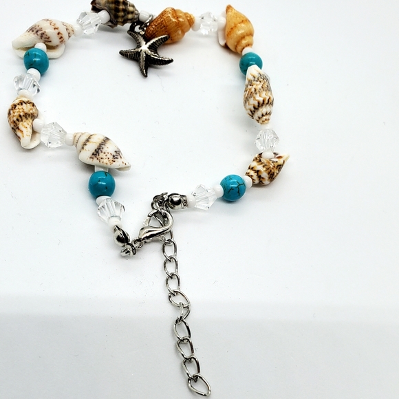 Adjustable Seashell and Starfish Bracelet - Picture 2 of 2